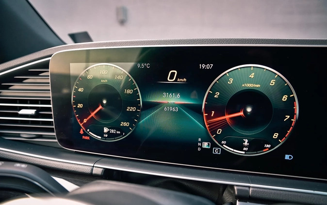 Mercedes-Benz GLE cena 229000 przebieg: 62000, rok produkcji 2019 z Warszawa małe 781